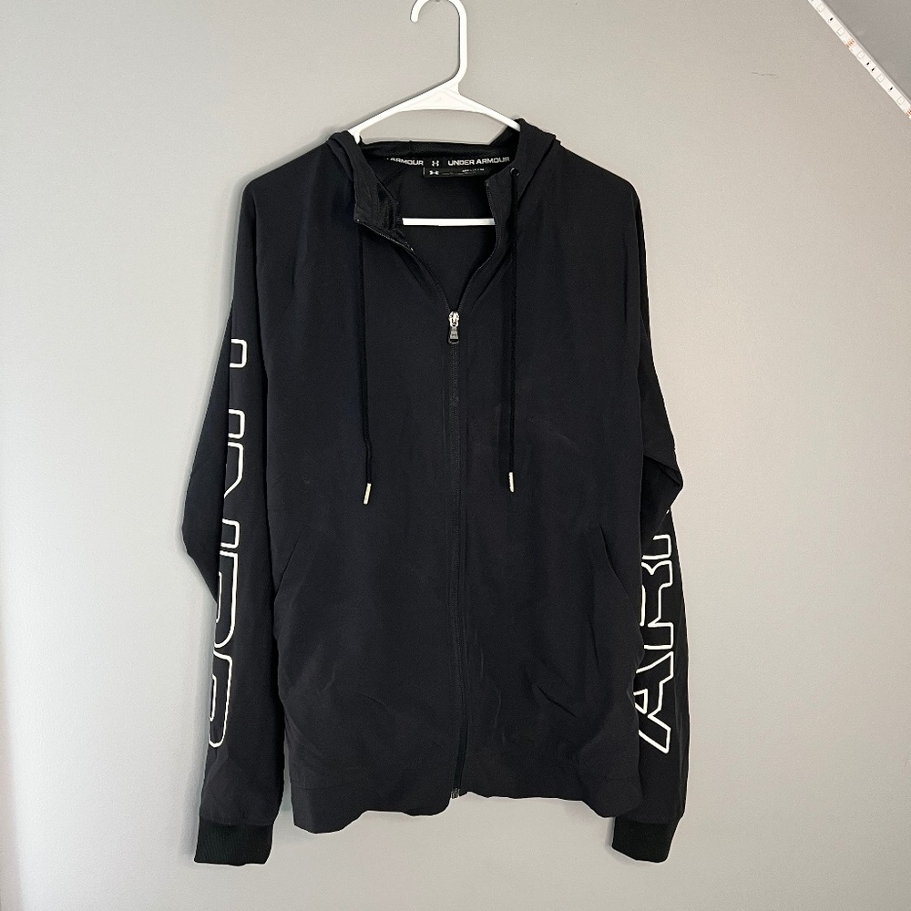 -Under Armour- Men's Black Windbreaker